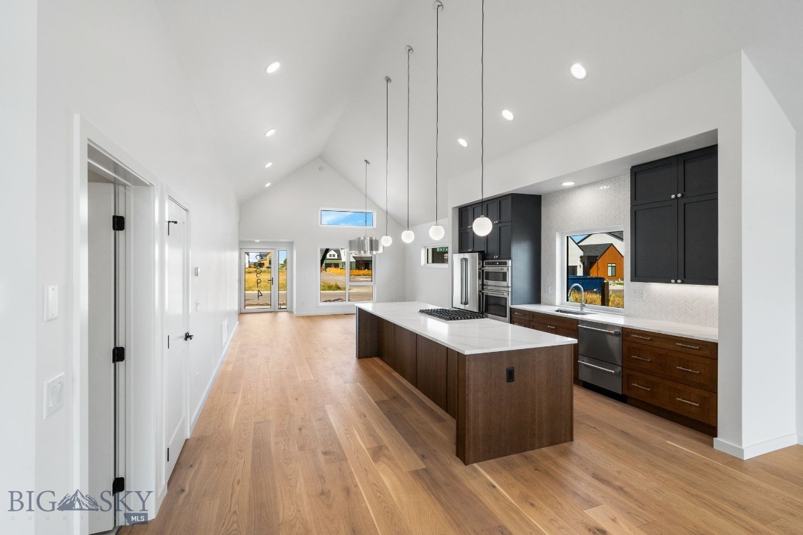 Bozeman, Montana 59718, United States, 3 Bedrooms Bedrooms, ,2 BathroomsBathrooms,Residential,Contingent,44455