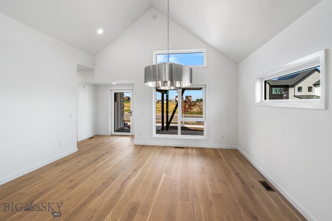 Bozeman, Montana 59718, United States, 3 Bedrooms Bedrooms, ,2 BathroomsBathrooms,Residential,Contingent,44455