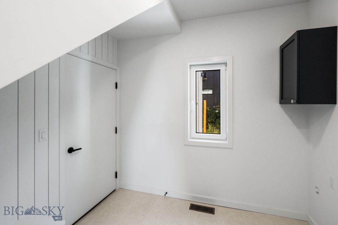 Bozeman, Montana 59718, United States, 3 Bedrooms Bedrooms, ,2 BathroomsBathrooms,Residential,Contingent,44455