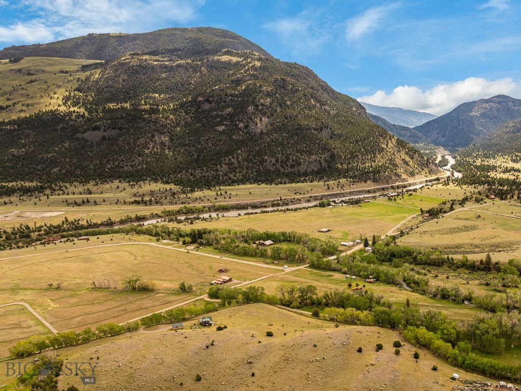 Grizzly Meadows - Residential
