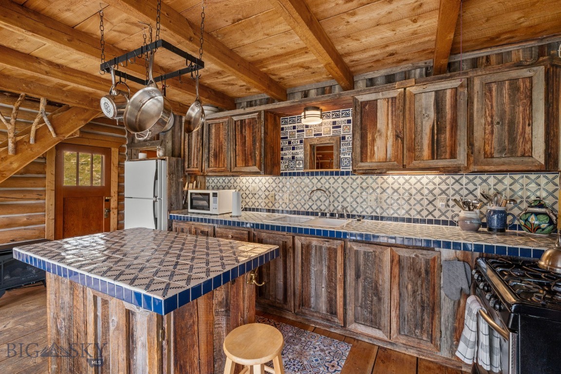 Grizzly Meadows - Residential