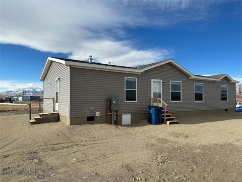 1102 E 2nd Ave., Big Timber, MT 59011 - #: 380306
