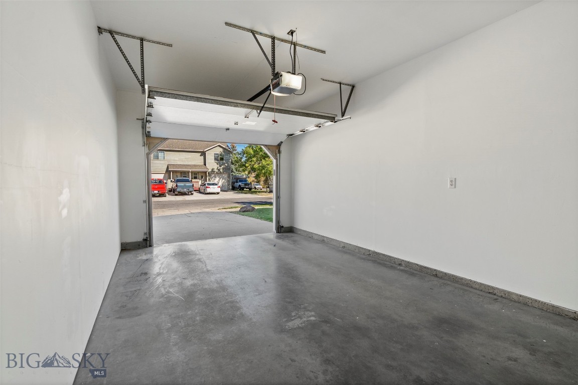 Parkway Plaza - Residential