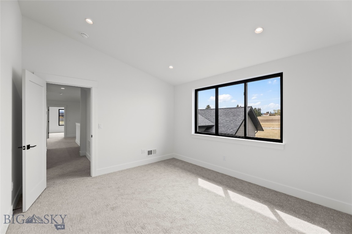 Amsterdam Village - Residential