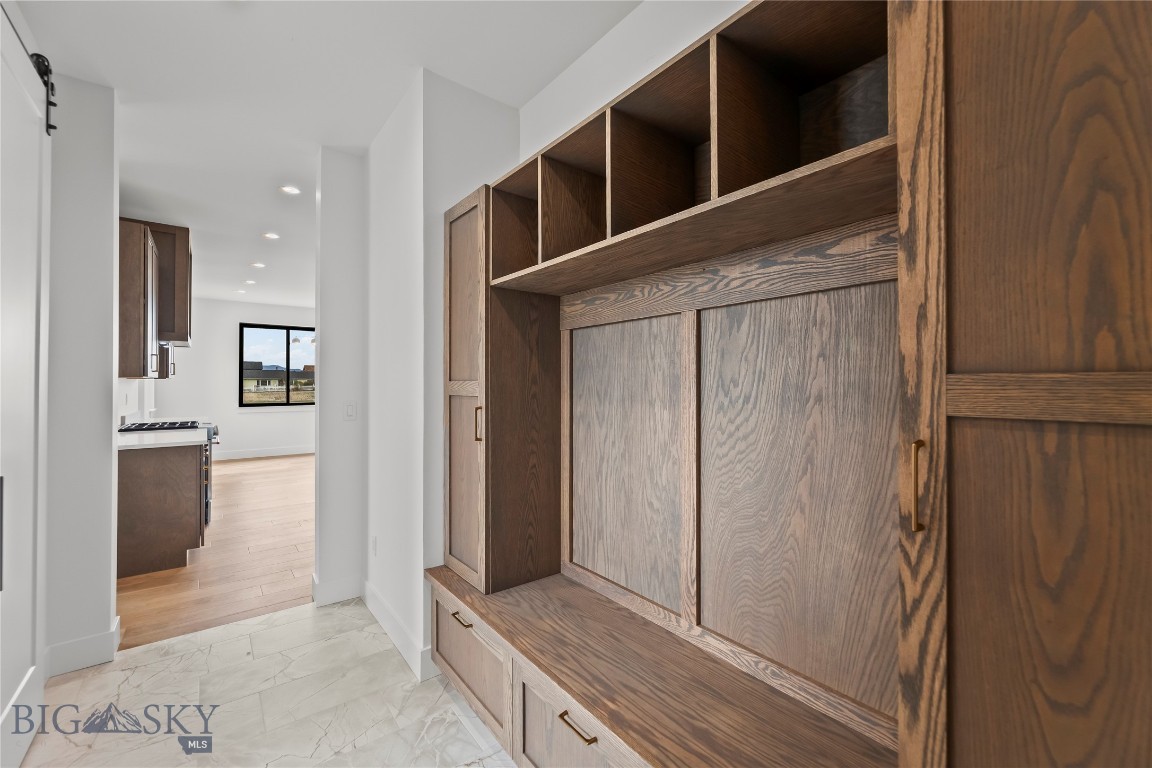 Amsterdam Village - Residential