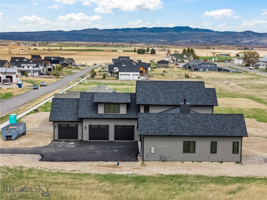 Amsterdam Village - Residential