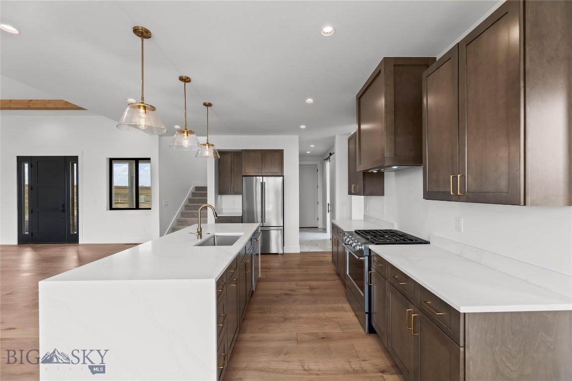 Amsterdam Village - Residential