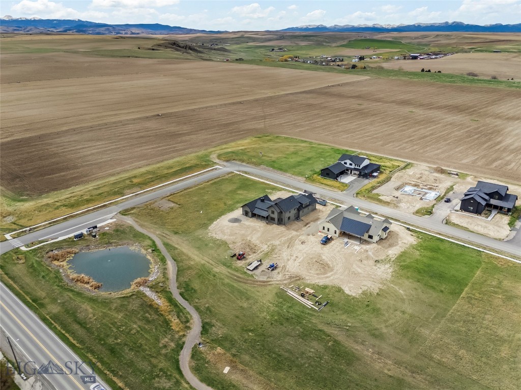 Amsterdam Village - Residential