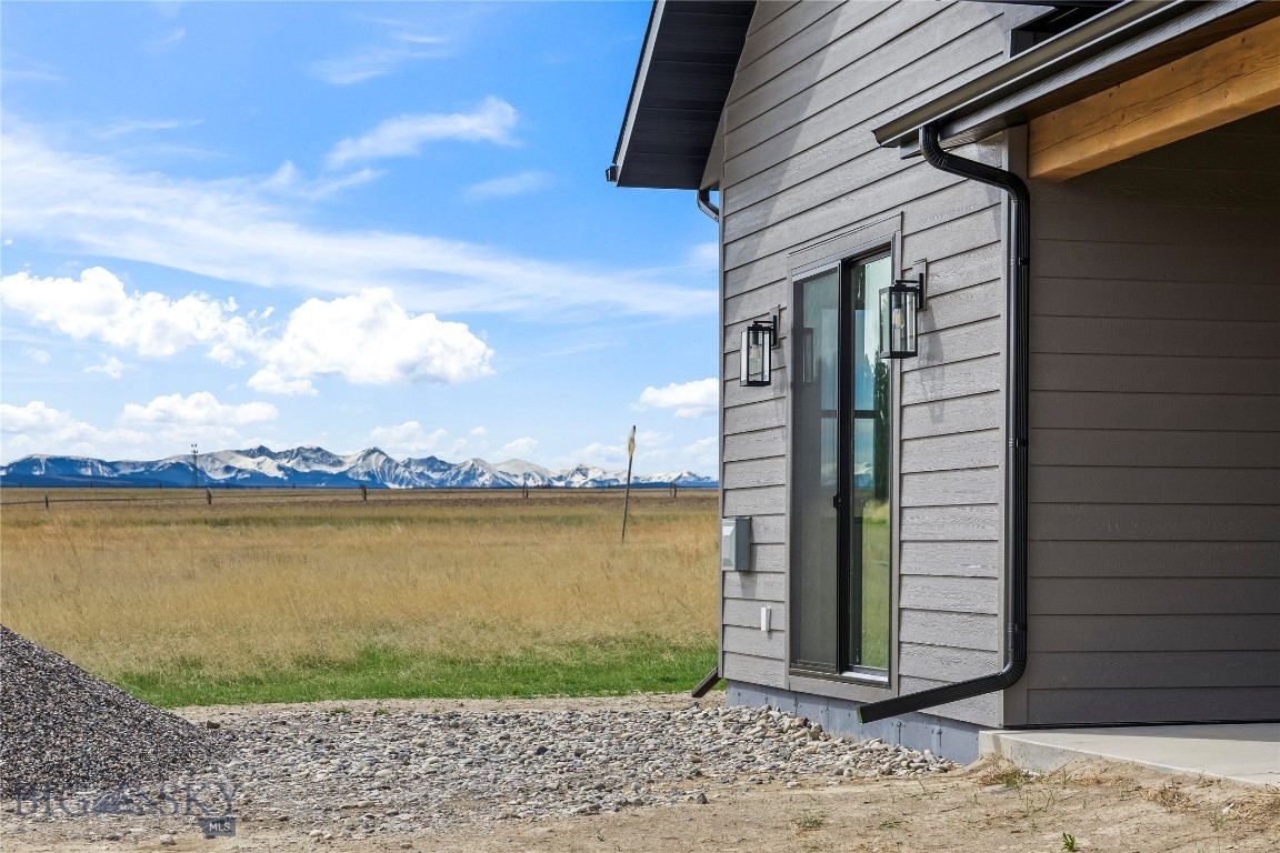 Amsterdam Village - Residential