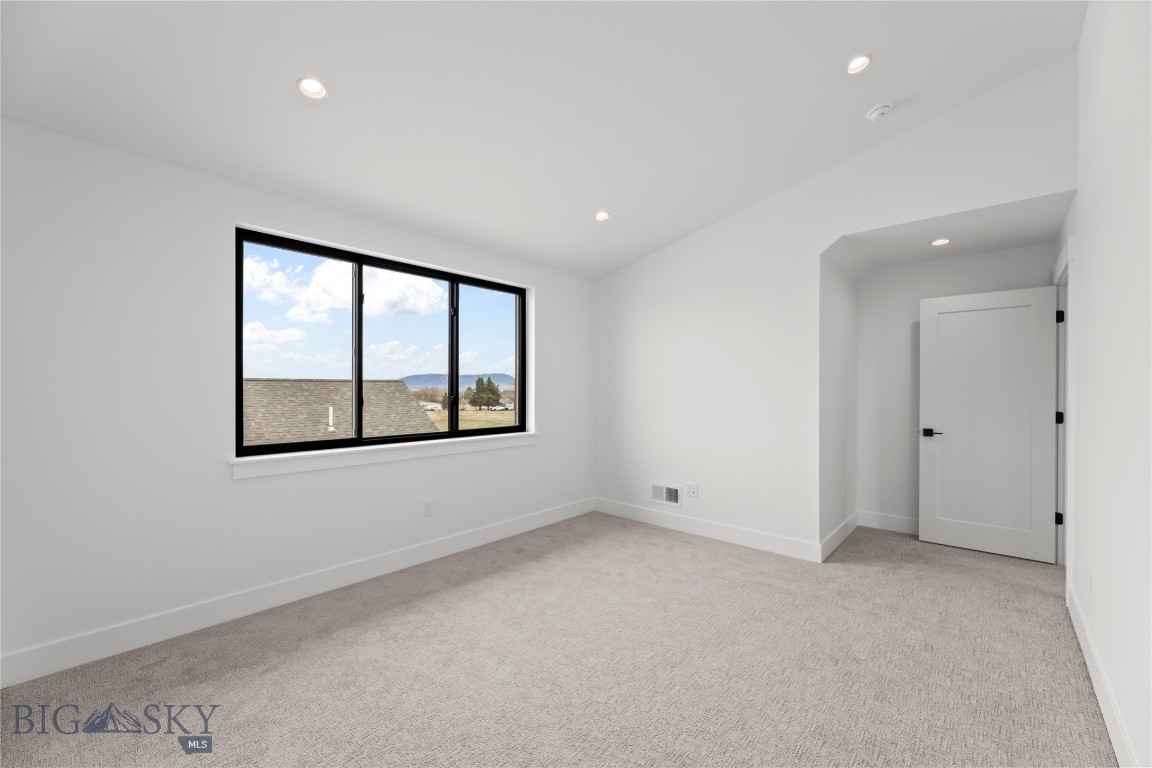 Amsterdam Village - Residential