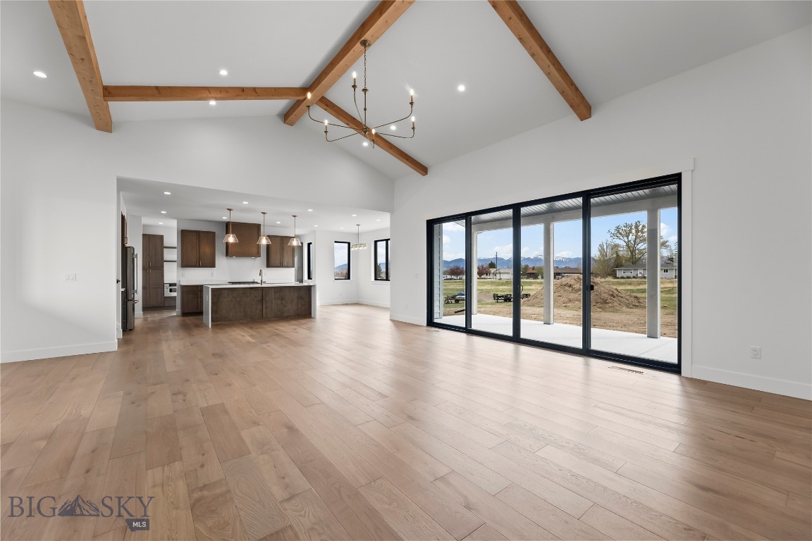 Amsterdam Village - Residential