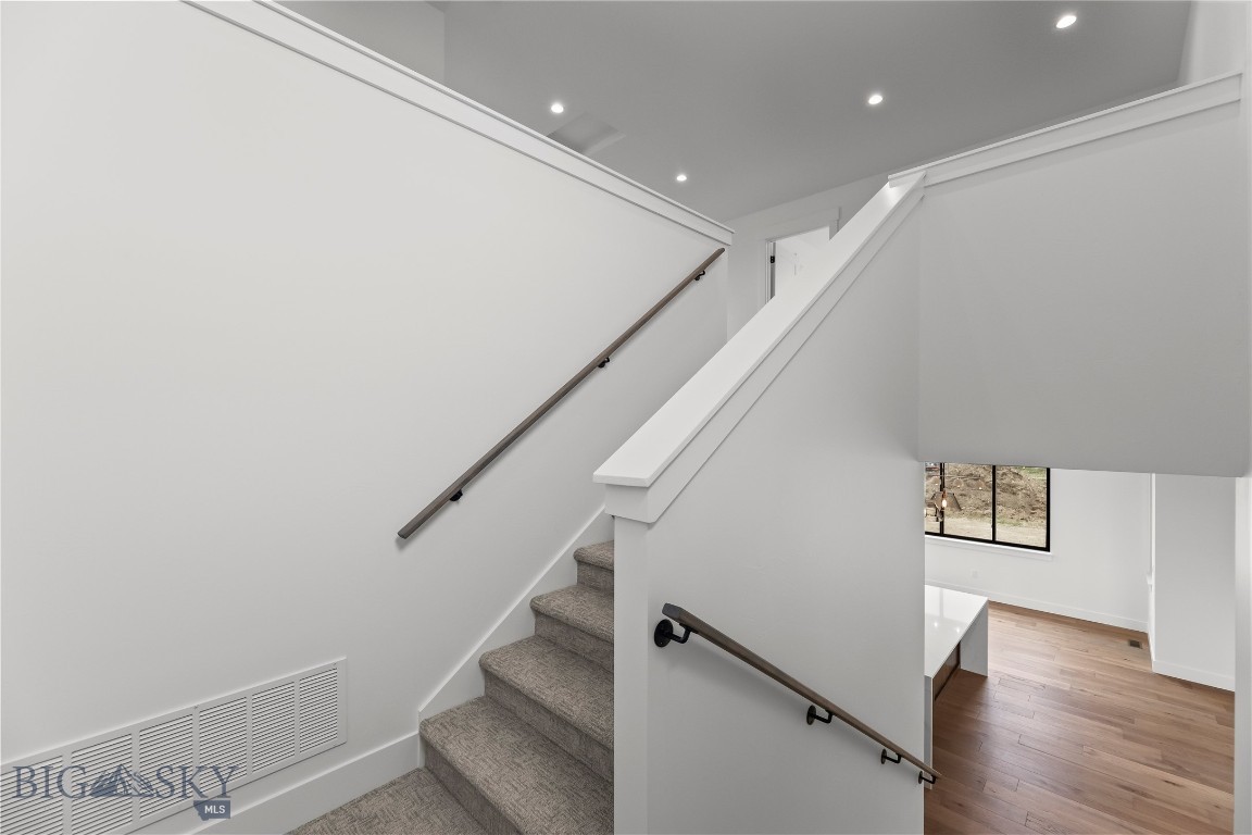 Amsterdam Village - Residential