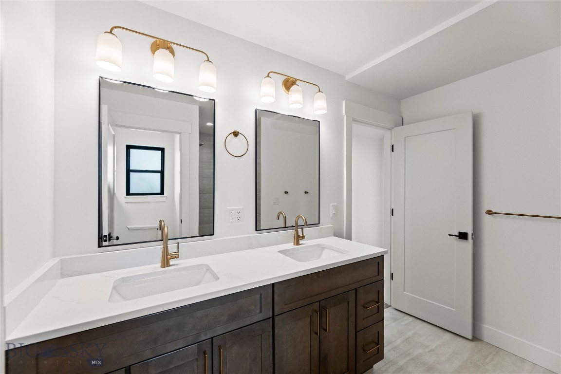 Amsterdam Village - Residential