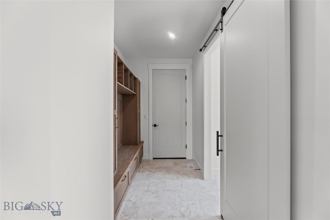 Amsterdam Village - Residential