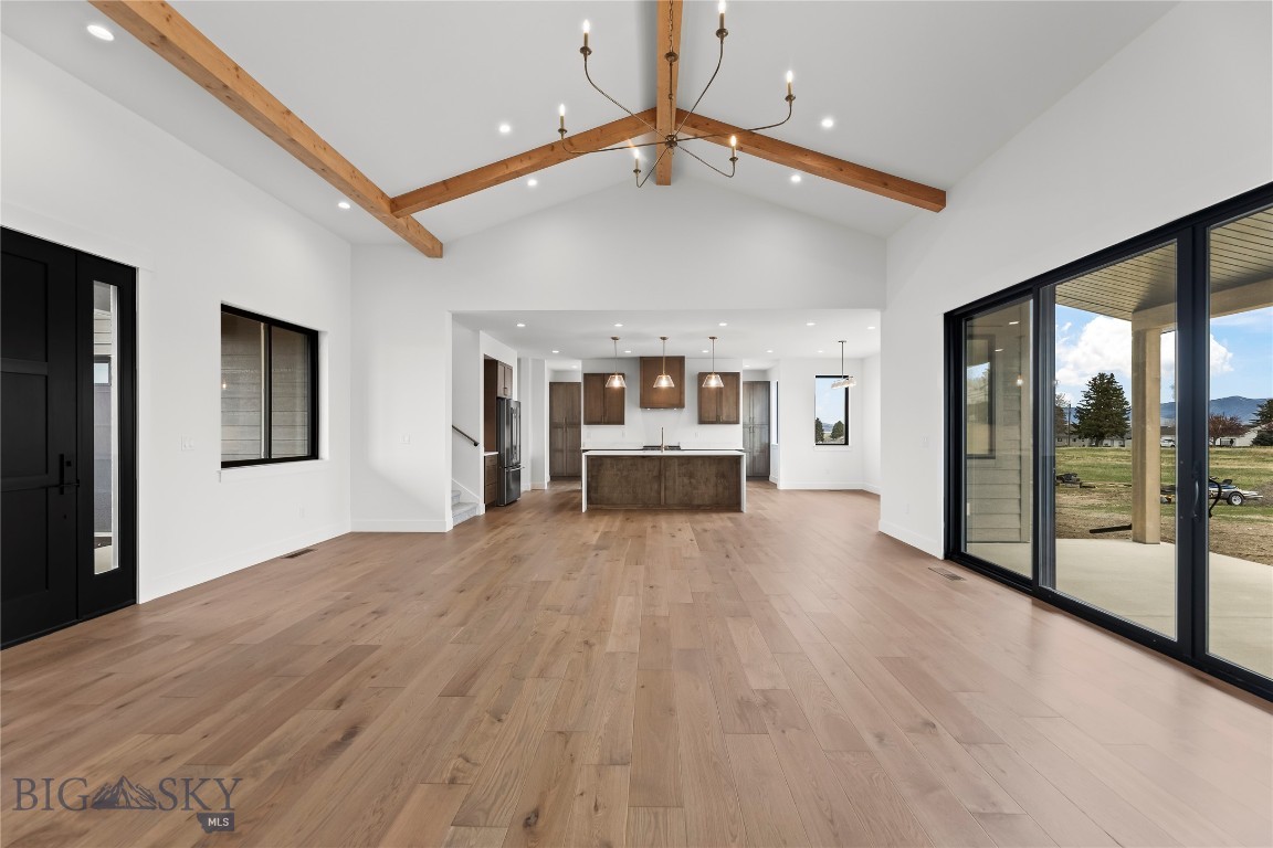 Amsterdam Village - Residential