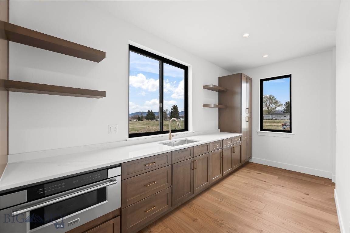 Amsterdam Village - Residential