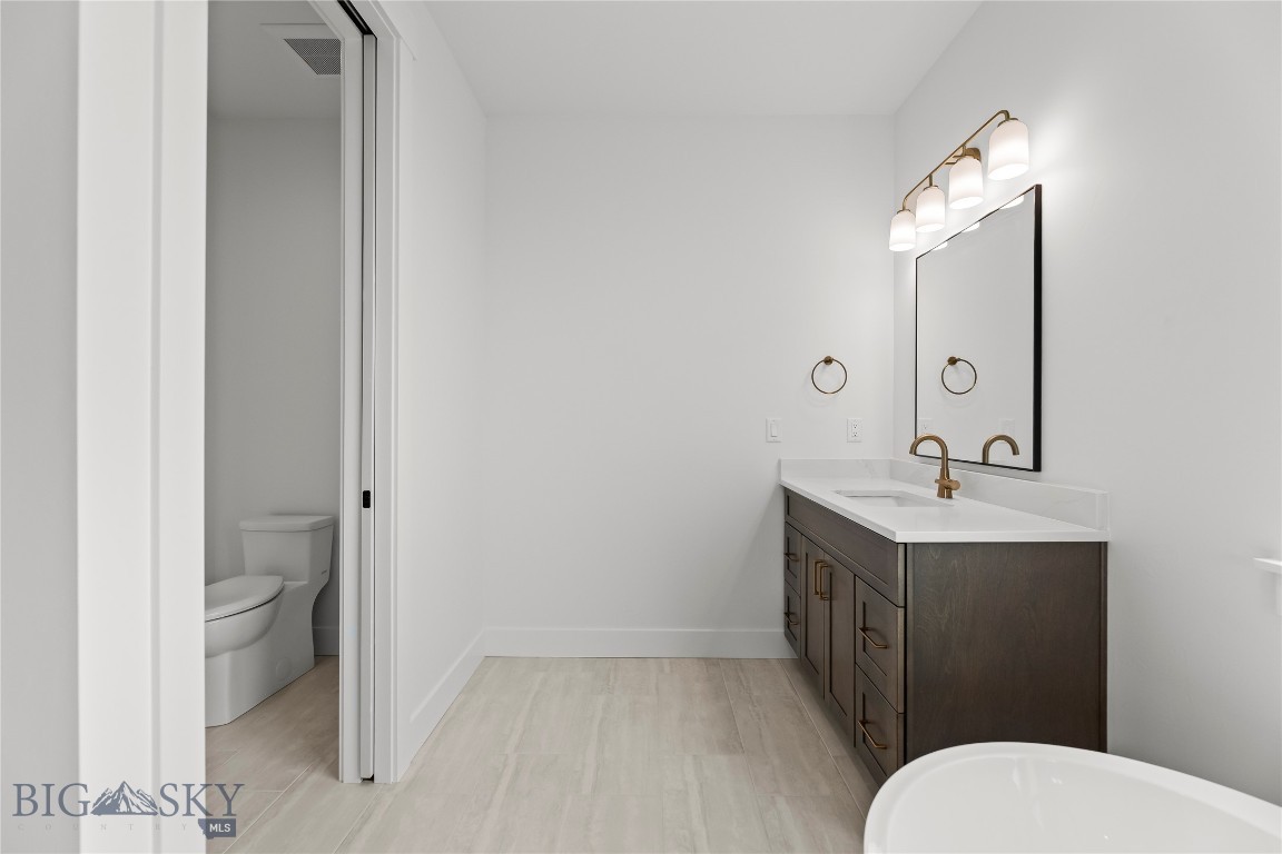 Amsterdam Village - Residential