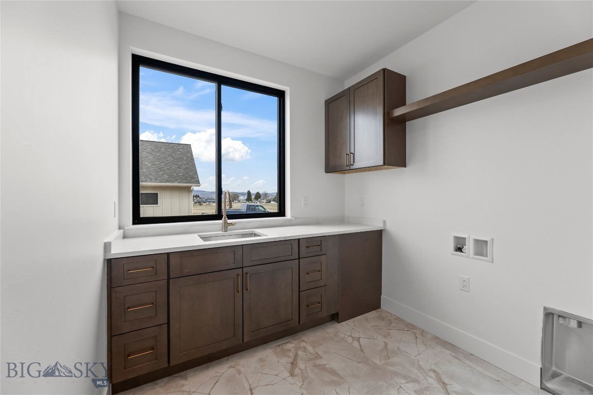 Amsterdam Village - Residential