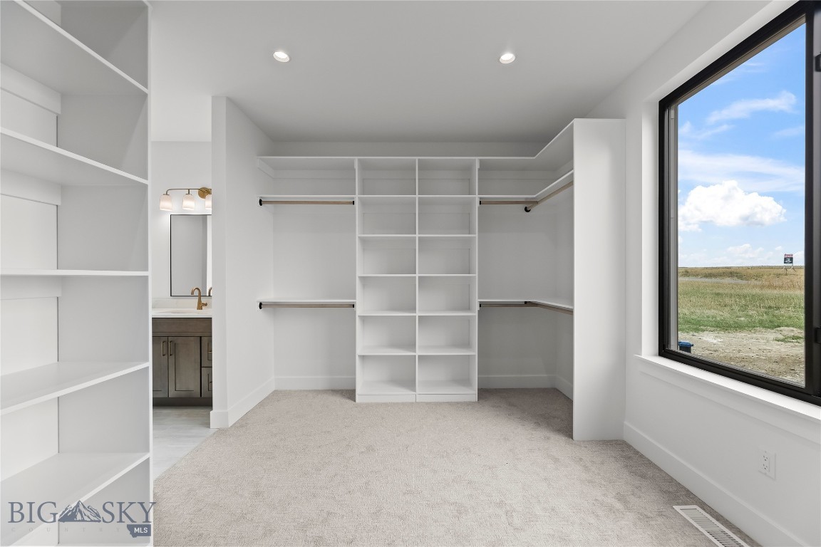 Amsterdam Village - Residential