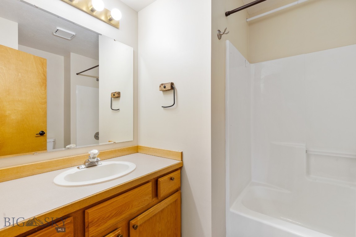 Bozeman, Montana 59715, United States, 3 Bedrooms Bedrooms, ,2 BathroomsBathrooms,Residential,Active,228545