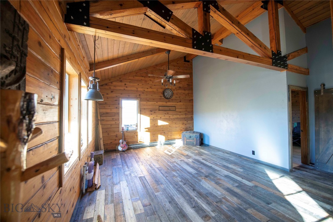 1105 US Highway 12 E