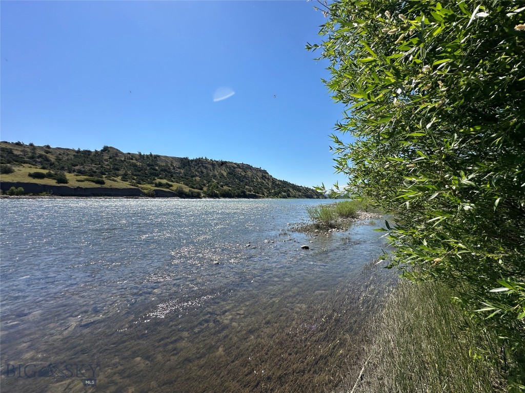 Yellowstone Meadows - Land