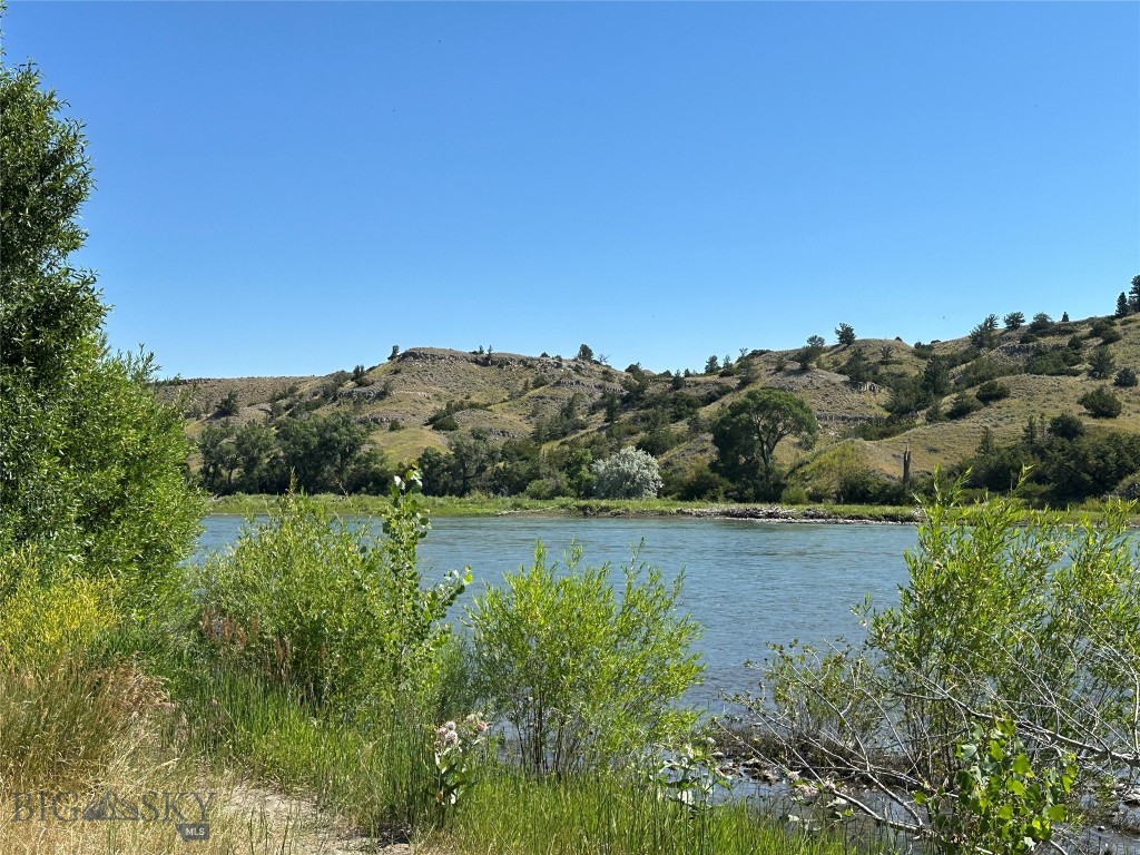 Yellowstone Meadows - Land