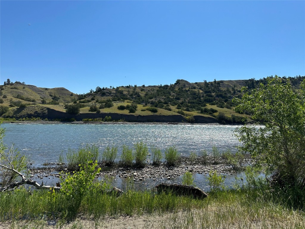 Yellowstone Meadows - Land