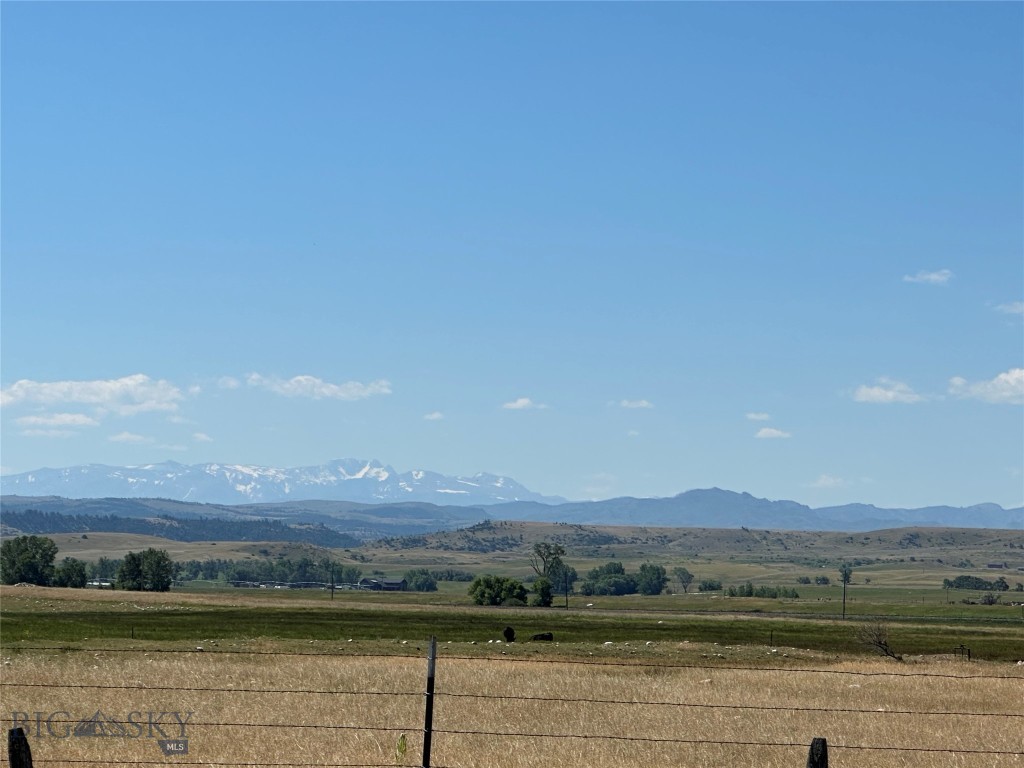 Yellowstone Meadows - Land