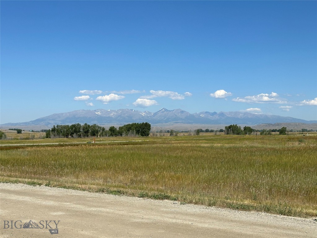 Yellowstone Meadows - Land