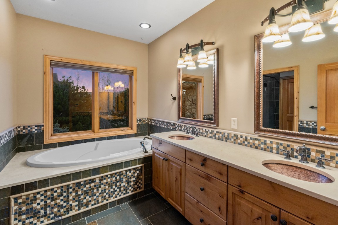 Bozeman, Montana 59715, United States, 4 Bedrooms Bedrooms, ,4 BathroomsBathrooms,Residential,Pending,59102