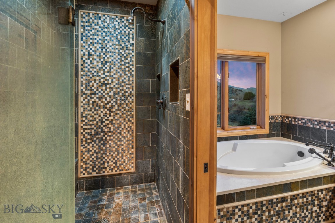 Bozeman, Montana 59715, United States, 4 Bedrooms Bedrooms, ,4 BathroomsBathrooms,Residential,Pending,59102