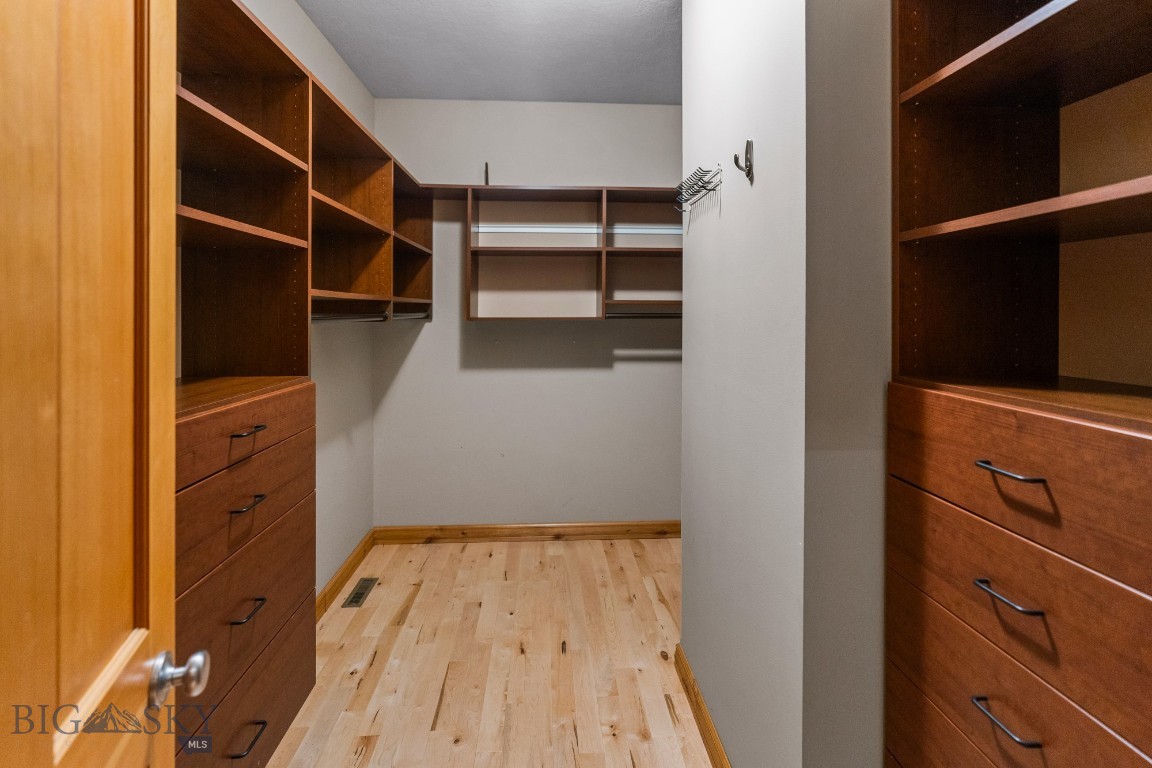 Bozeman, Montana 59715, United States, 4 Bedrooms Bedrooms, ,4 BathroomsBathrooms,Residential,Pending,59102