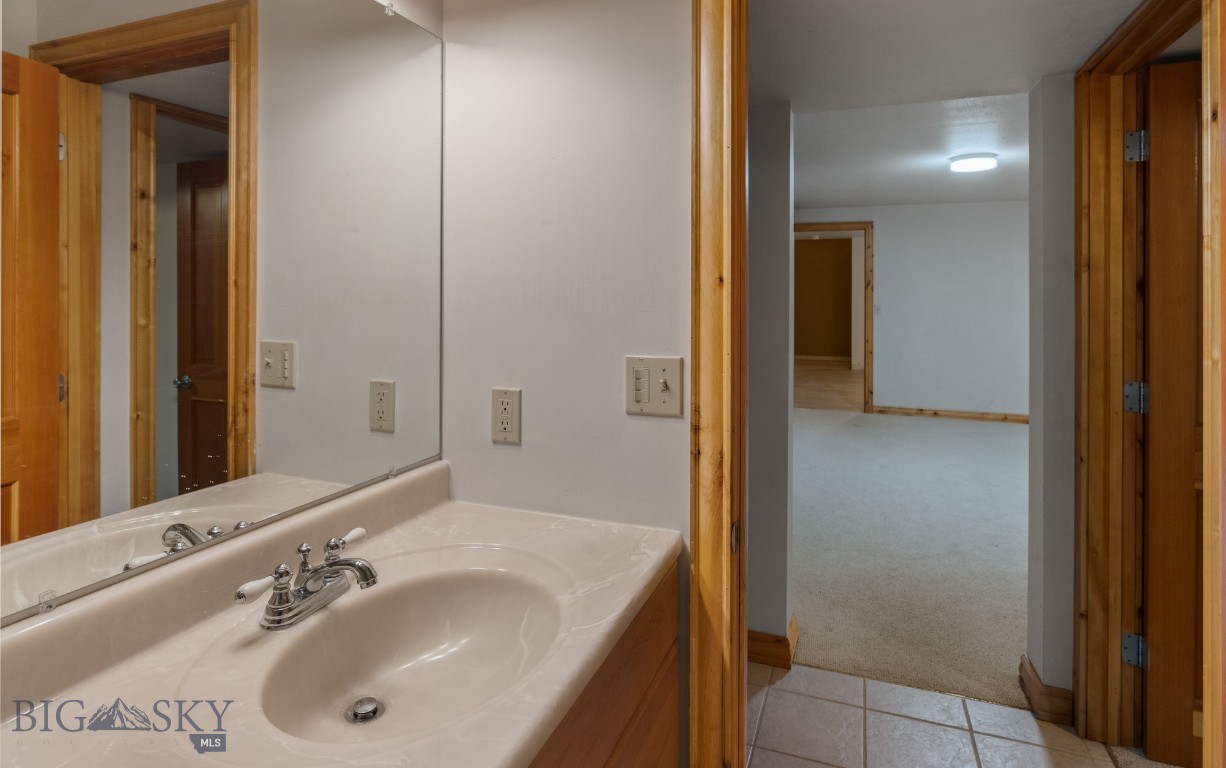 Bozeman, Montana 59715, United States, 4 Bedrooms Bedrooms, ,4 BathroomsBathrooms,Residential,Pending,59102