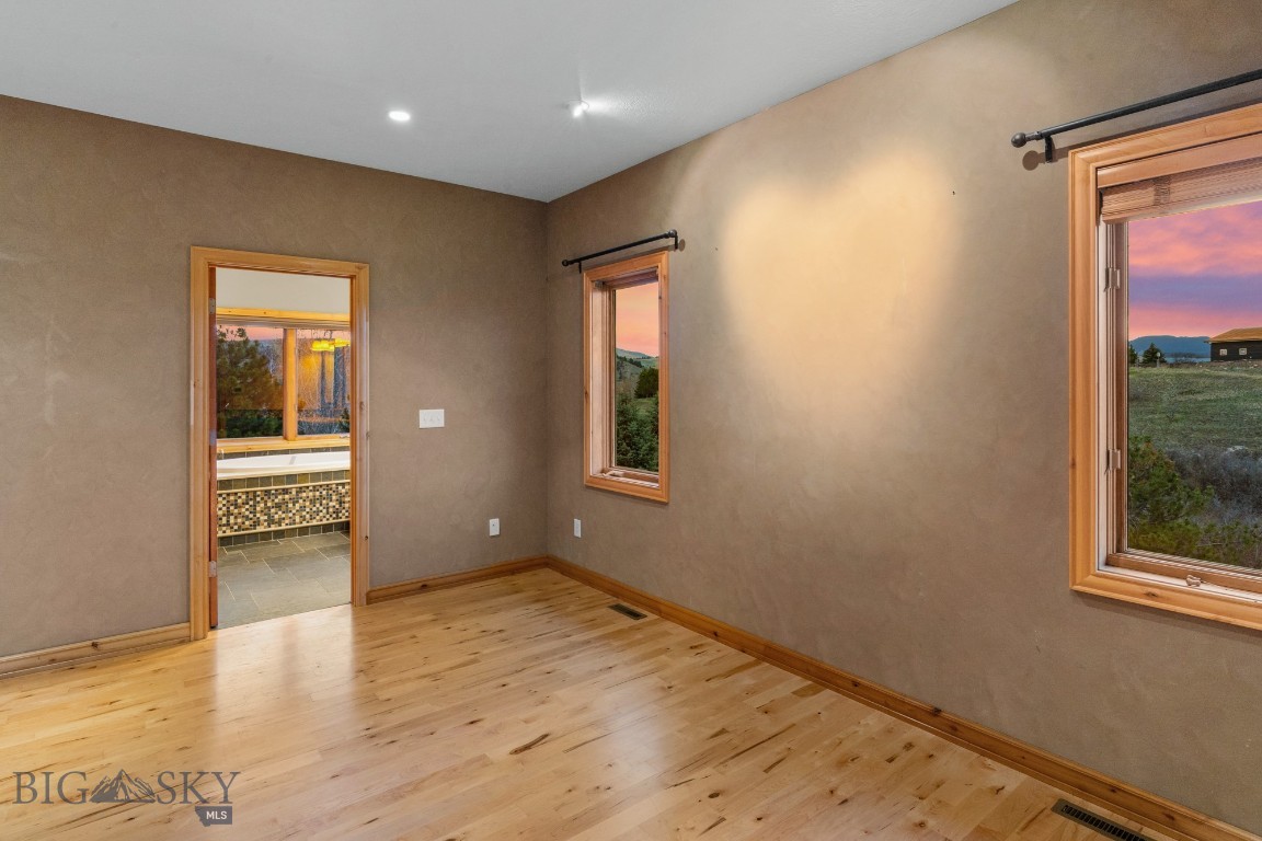 Bozeman, Montana 59715, United States, 4 Bedrooms Bedrooms, ,4 BathroomsBathrooms,Residential,Pending,59102