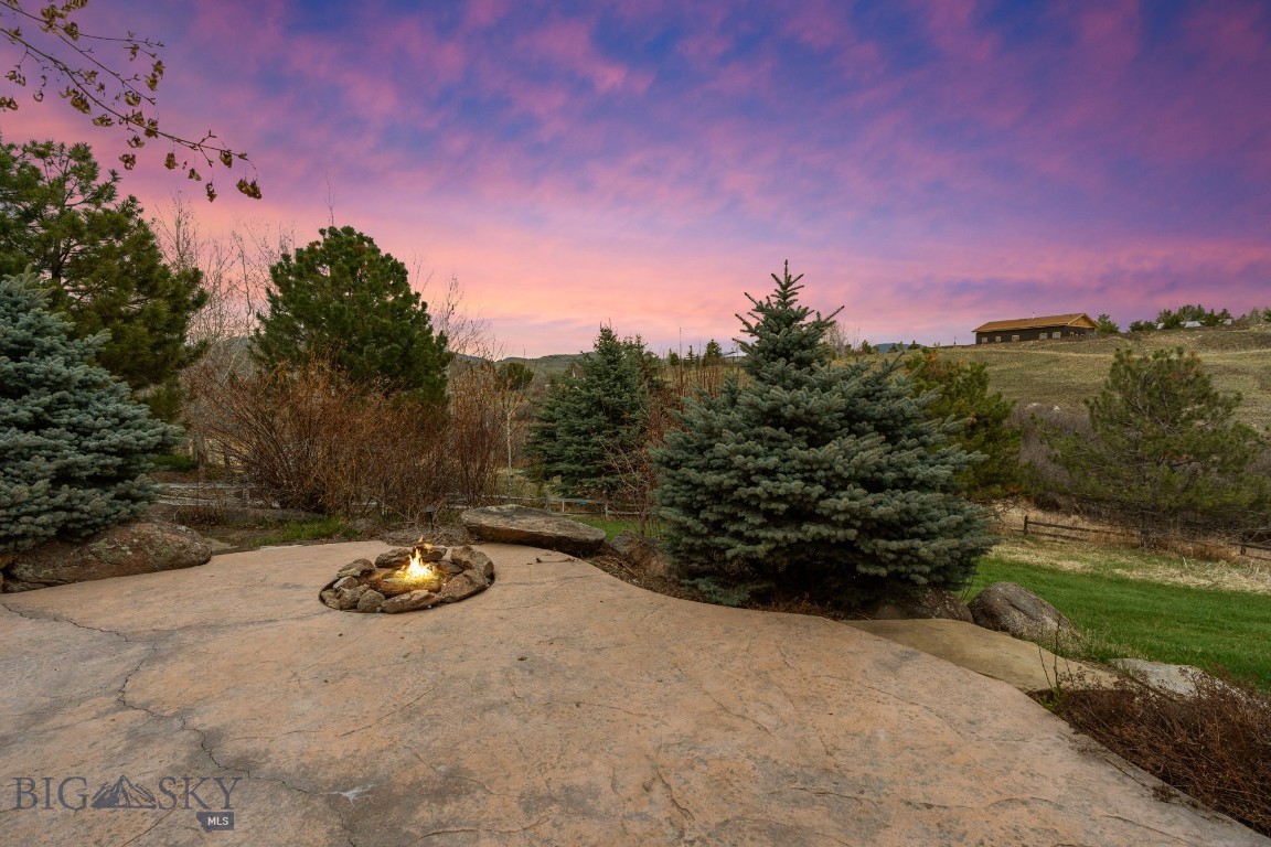 Bozeman, Montana 59715, United States, 4 Bedrooms Bedrooms, ,4 BathroomsBathrooms,Residential,Pending,59102