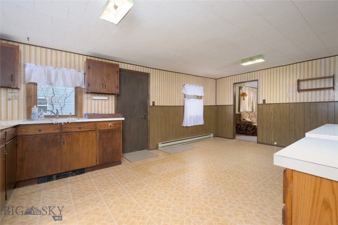 Harrison, Montana 59735, United States, 2 Bedrooms Bedrooms, ,1 BathroomBathrooms,Residential,Pending,28882