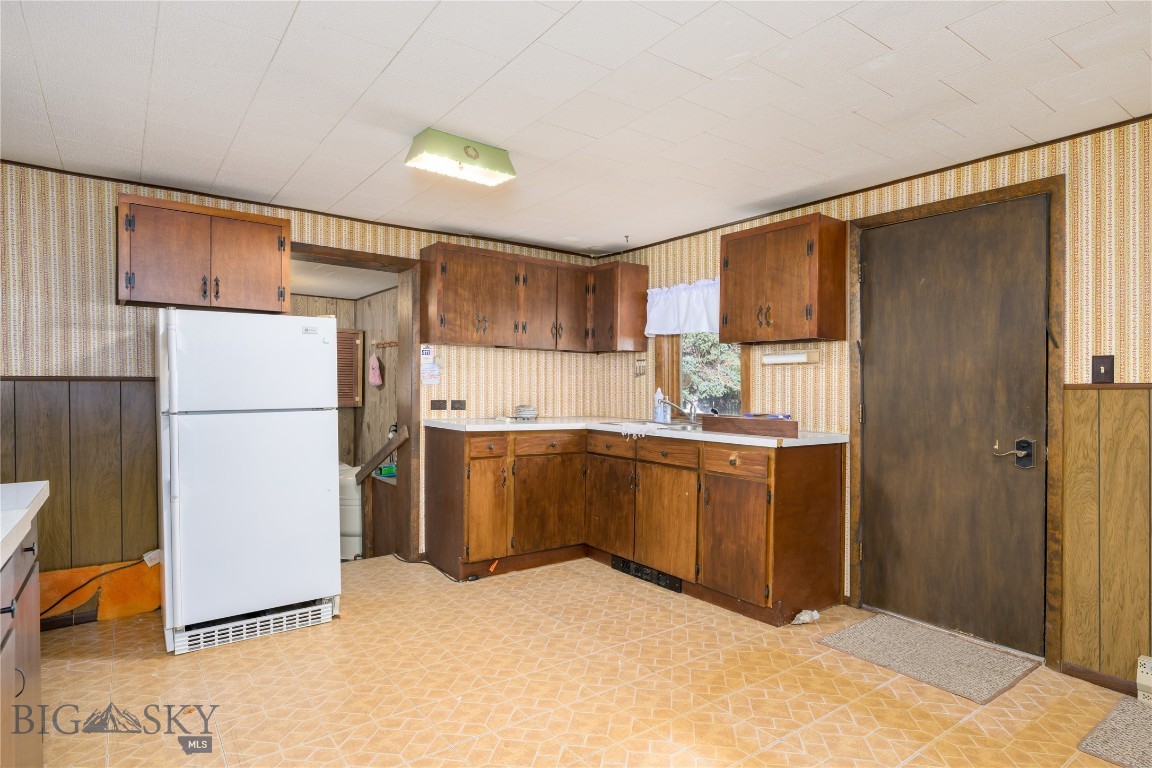 Harrison, Montana 59735, United States, 2 Bedrooms Bedrooms, ,1 BathroomBathrooms,Residential,Pending,28882