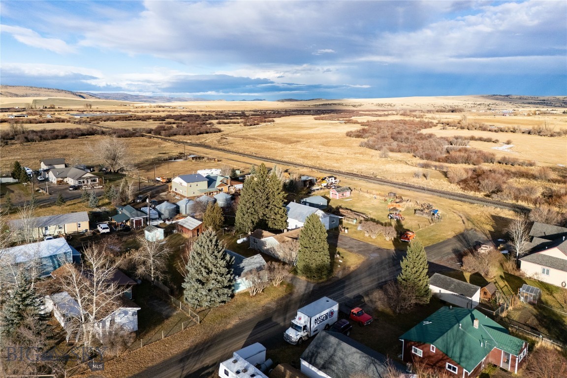 Harrison, Montana 59735, United States, 2 Bedrooms Bedrooms, ,1 BathroomBathrooms,Residential,Pending,28882