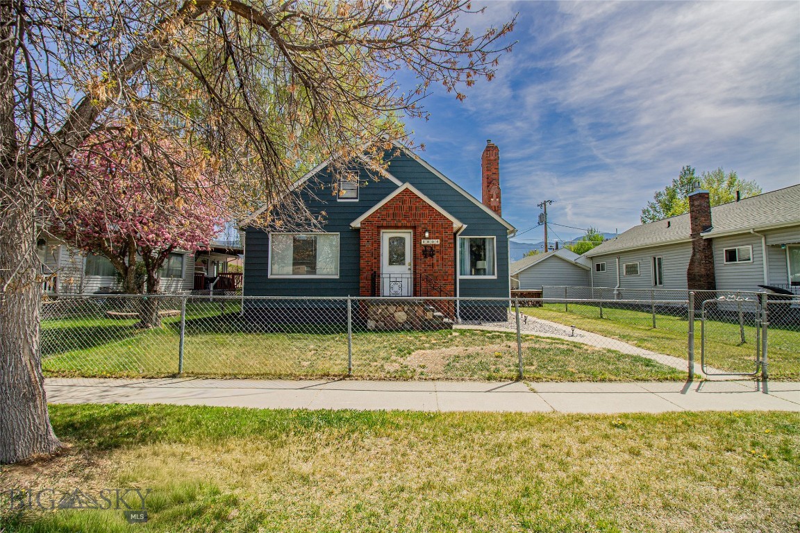 1804 Lowell