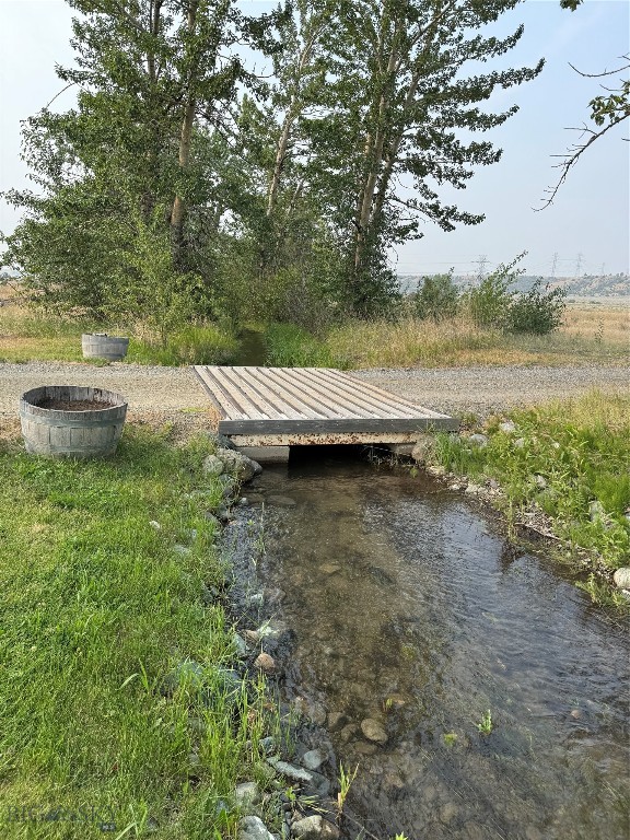 1074 Crow Creek