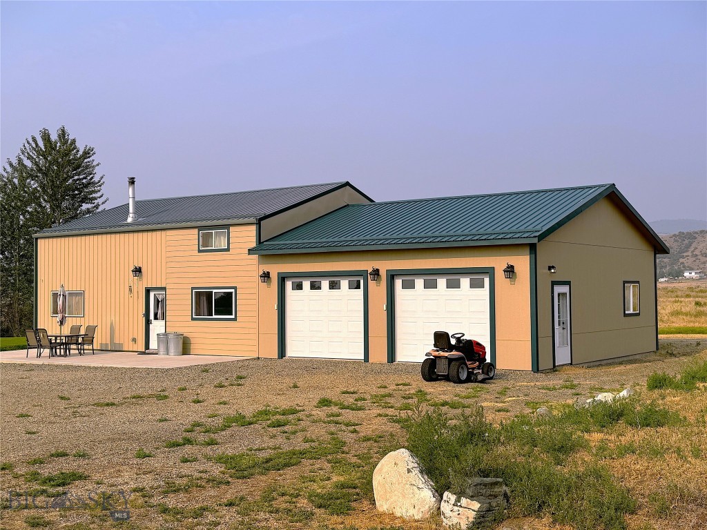 1074 Crow Creek