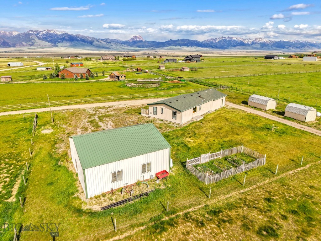 Shining Mountain Unit II - Residential