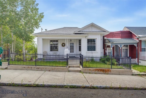 Photo of 518 W Granite ST, Butte, MT 59701 (MLS # 414455)
