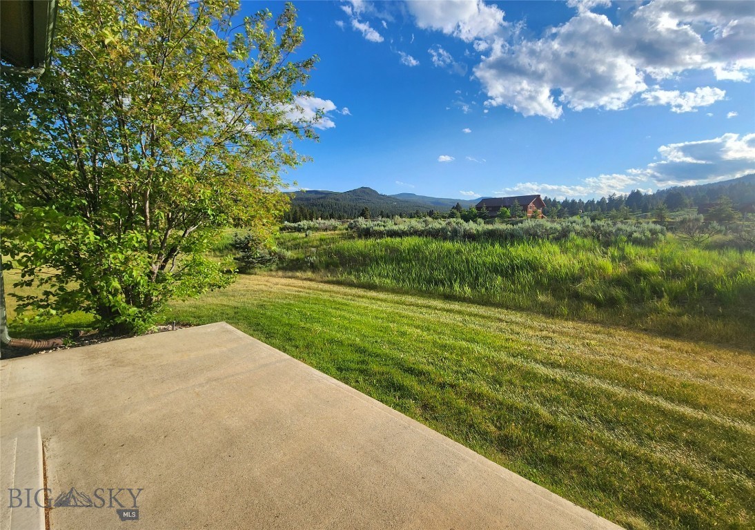 70 Candlelight Meadow Drive