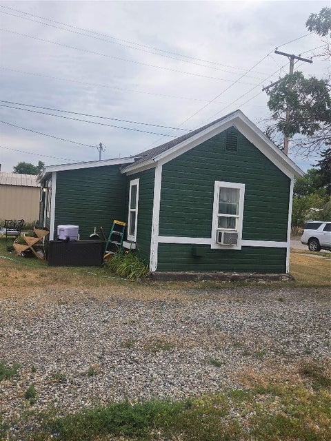 Photo of 104 1/2 N K Street, Livingston, MT 59047 (MLS # 413257)