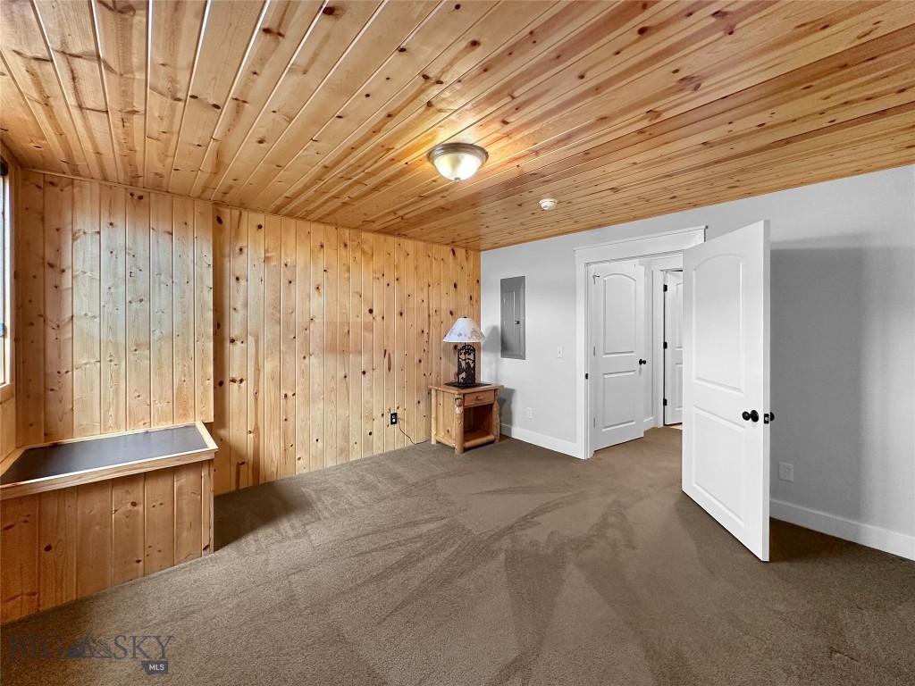 Shining Mountain Unit I - Residential
