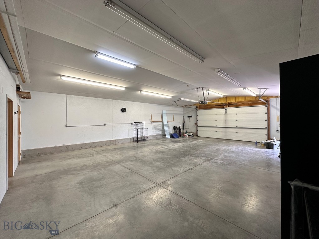 Shining Mountain Unit I - Residential
