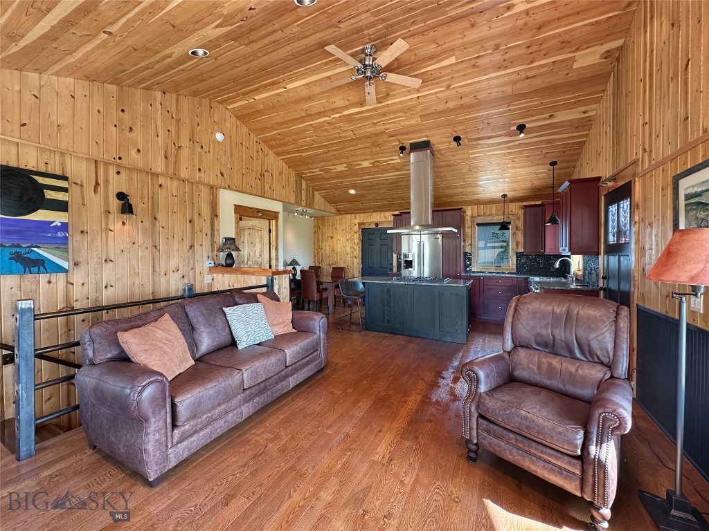 Shining Mountain Unit I - Residential