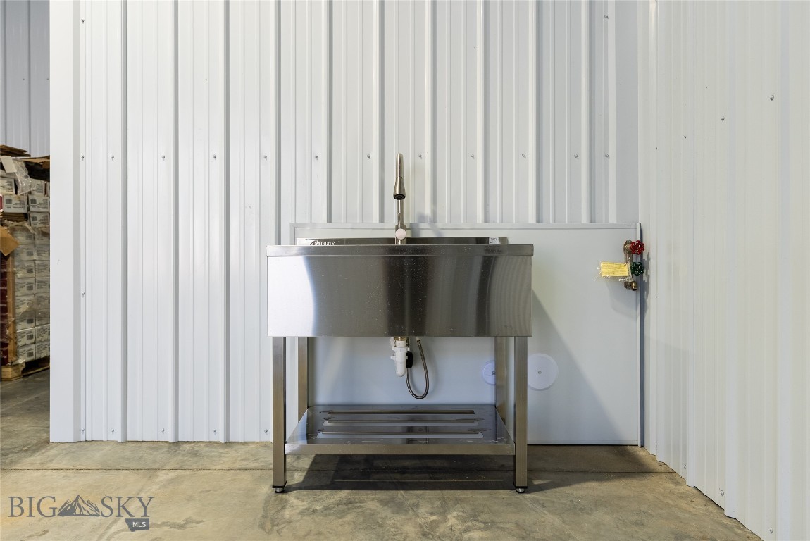 Blackfoot Hills - Commercial Sale